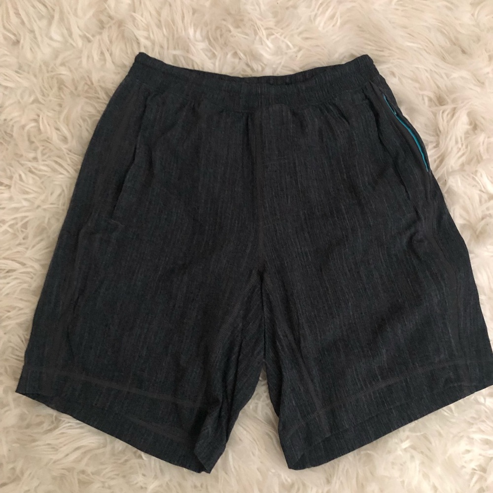 Lululemon men’s size M shorts